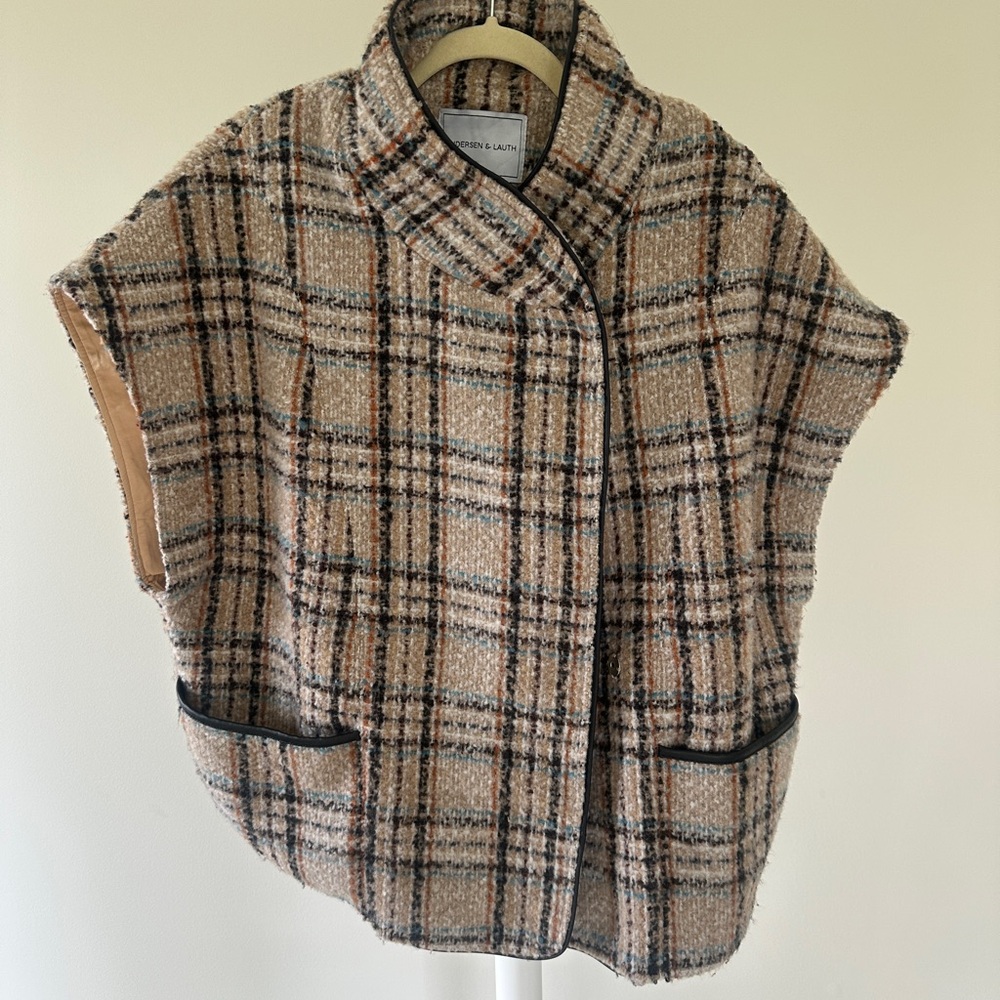 Andersen & Lauth Plaid Wool Cape